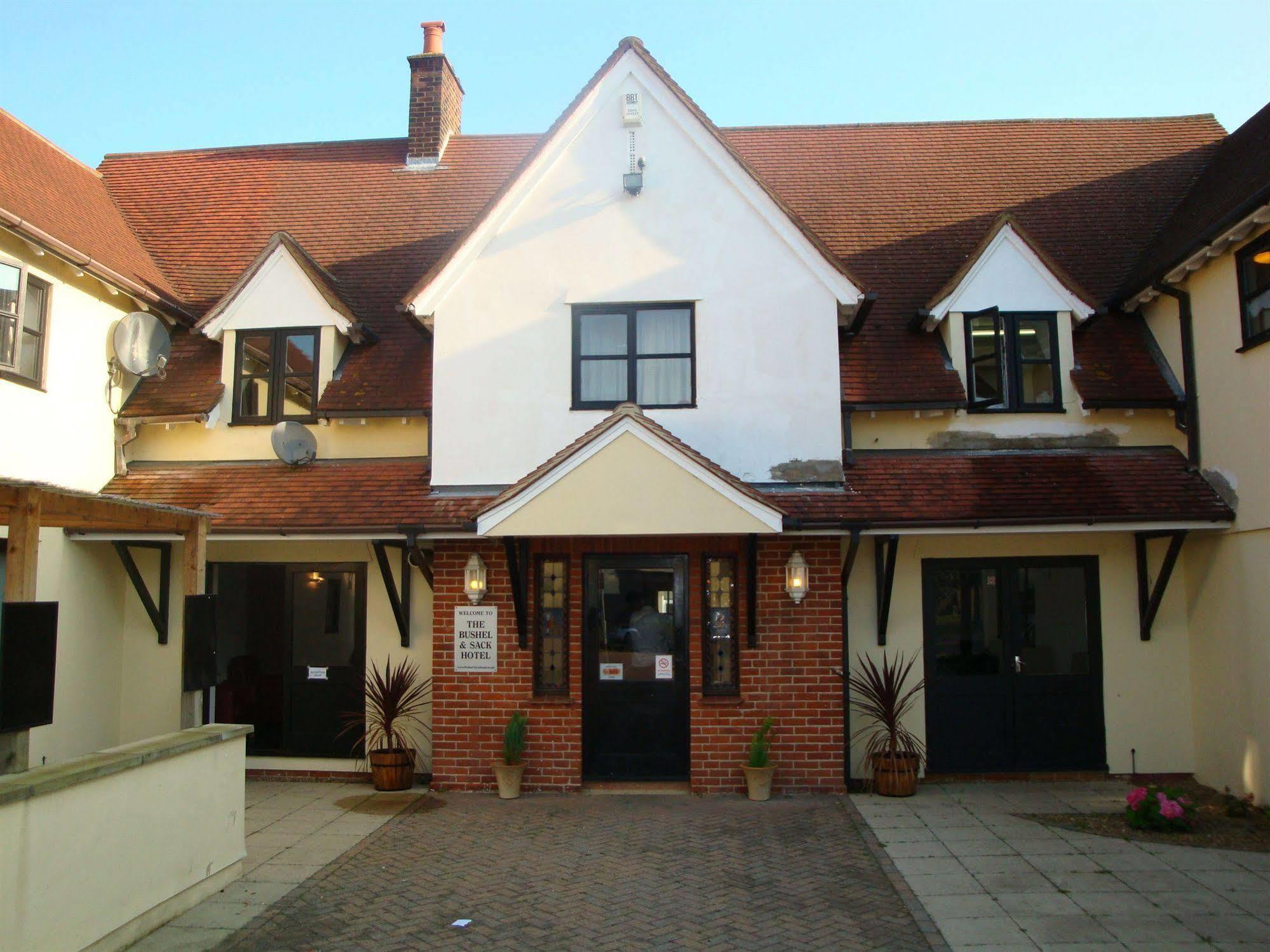 Stansted Skyline Hotel Great Dunmow Zewnętrze zdjęcie